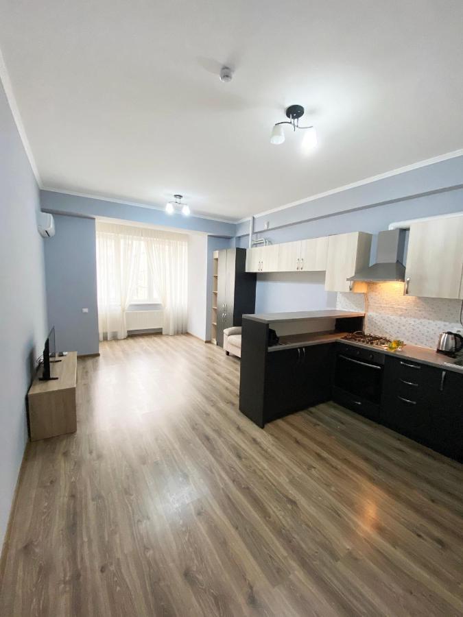 Sky House Central Apartment Kişinev Dış mekan fotoğraf