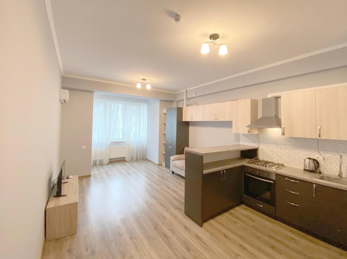 Sky House Central Apartment Kişinev Dış mekan fotoğraf
