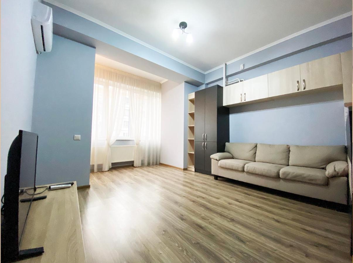 Sky House Central Apartment Kişinev Dış mekan fotoğraf